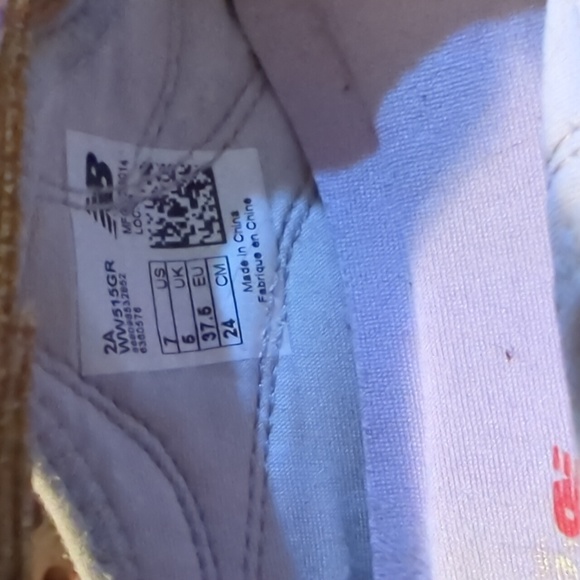 New Balance Mary Jane woman's size 7 EU 37.5 - Picture 3 of 4